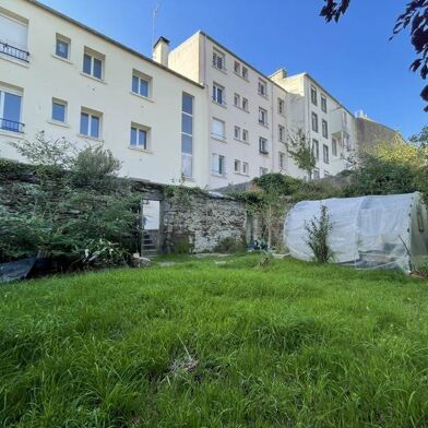 Immeuble  307110 €