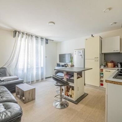 Appartement 3 pièces 234300 €