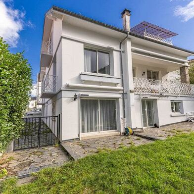 Maison 11 pièces 400140 €