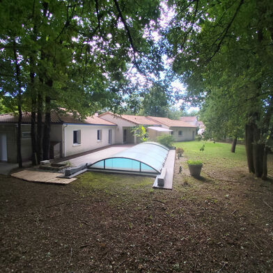 Maison 6 pièces 399000 €