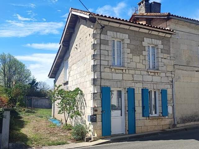 Maison de bourg de 4 pièces principales — photo du bien