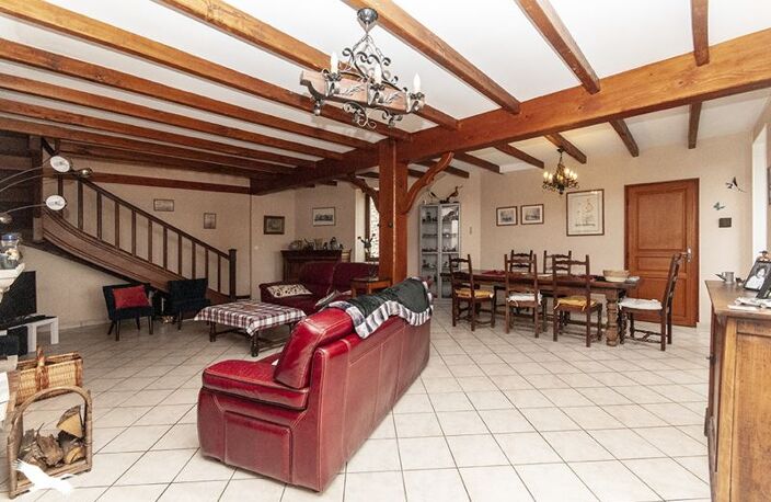 Maison en pierre de 7 pièces principales — photo 3