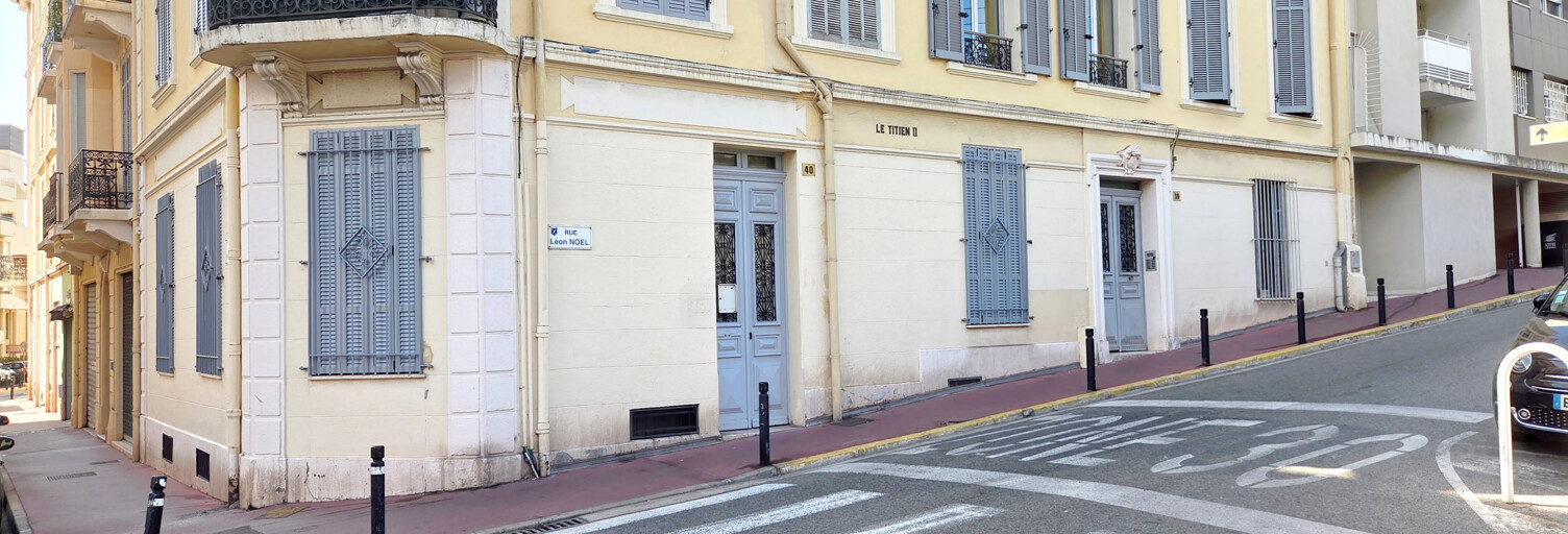 Bureau  65 m² à louer à Cannes (06400)