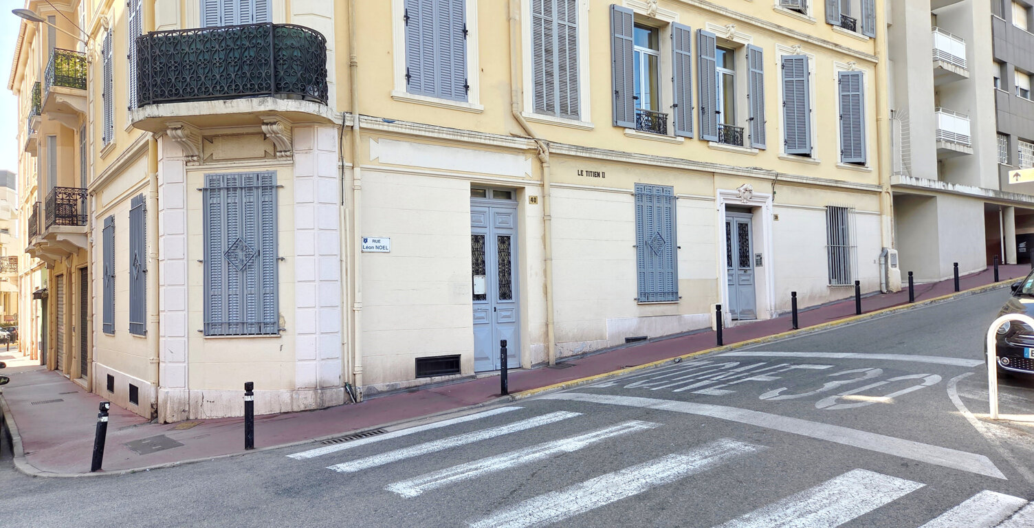BUREAUX CENTRE CANNES — photo 1