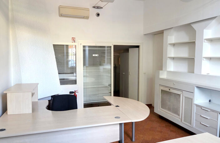 BUREAUX CENTRE CANNES — photo 2