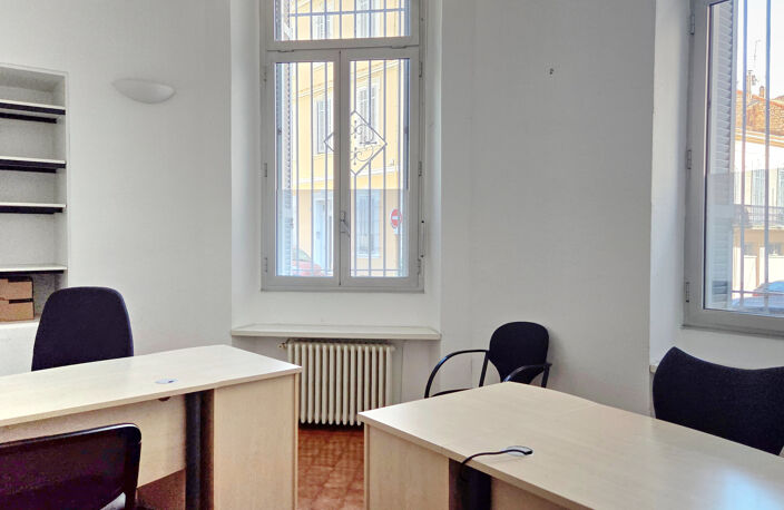 BUREAUX CENTRE CANNES — photo 4