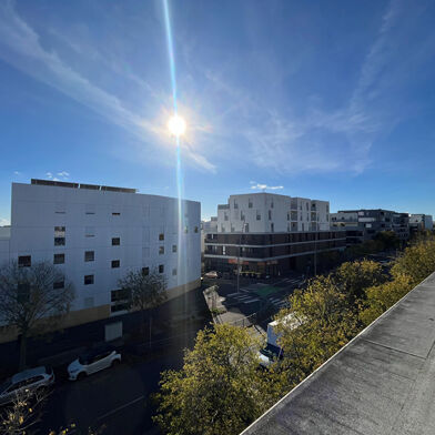 Appartement 3 pièces 737 €