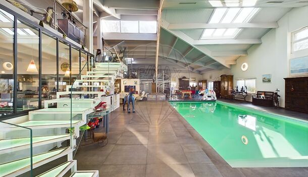 Villa / Maison 11 pièces  à vendre Breuillet 17920