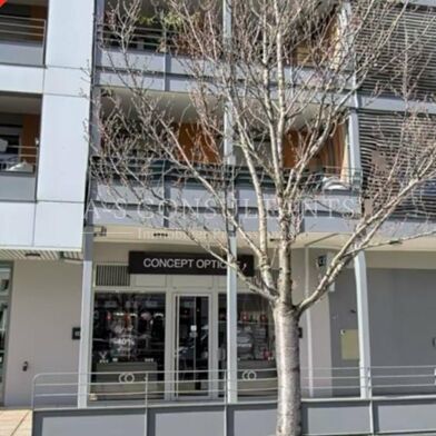 Commerce  425000 €