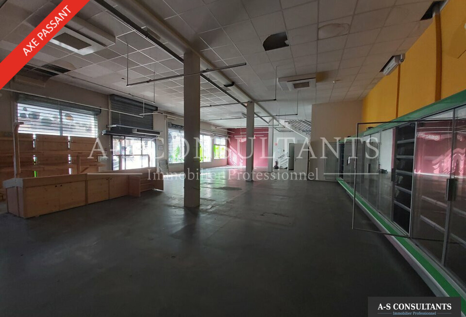 LOCAL COMMERCIAL à louer — photo 1