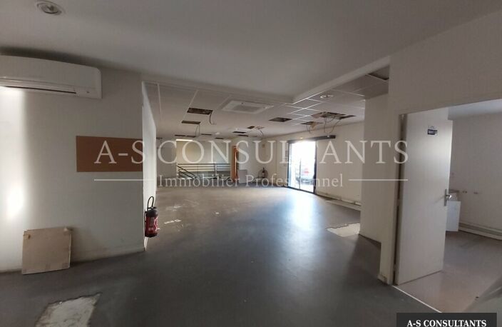 LOCAL COMMERCIAL à louer — photo 4