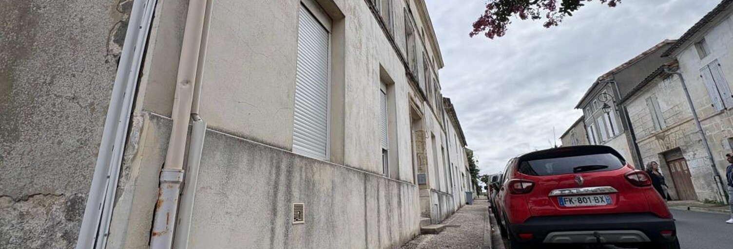 Immeuble  139 m² à vendre à Pons (17800)