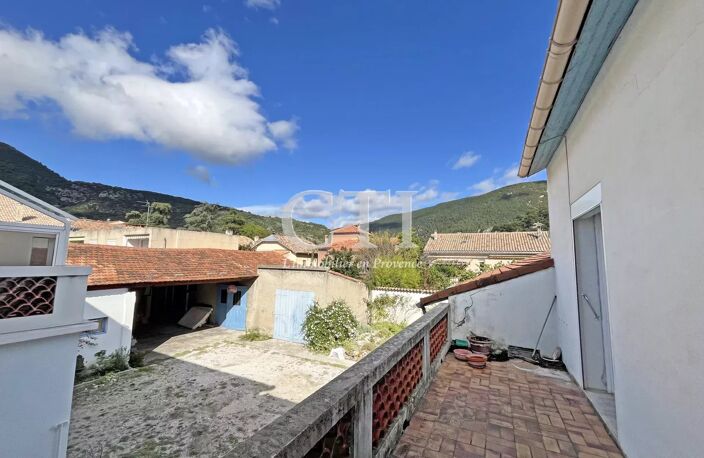 Opportunité rare à Nyons : maison de village avec dépendances am — photo 2