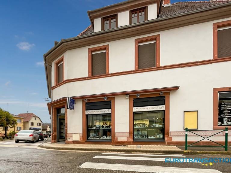 Local commercial — photo 1