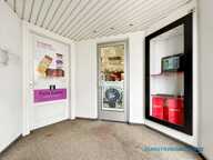Local commercial — photo 2