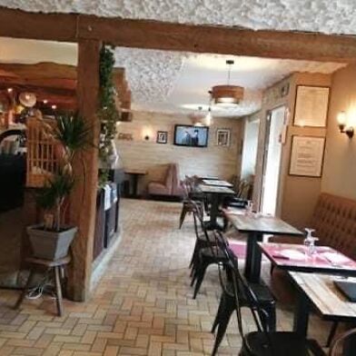 Commerce  320075 €