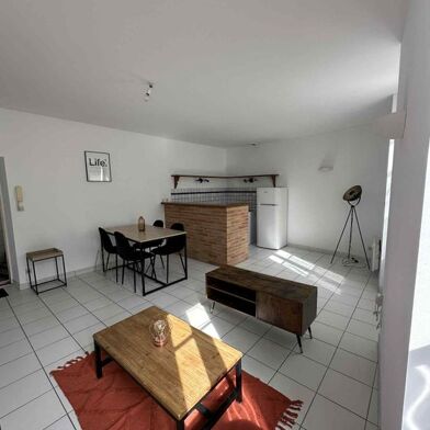 Appartement 3 pièces 700 €