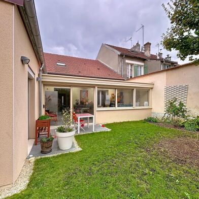 Maison 5 pièces 544000 €