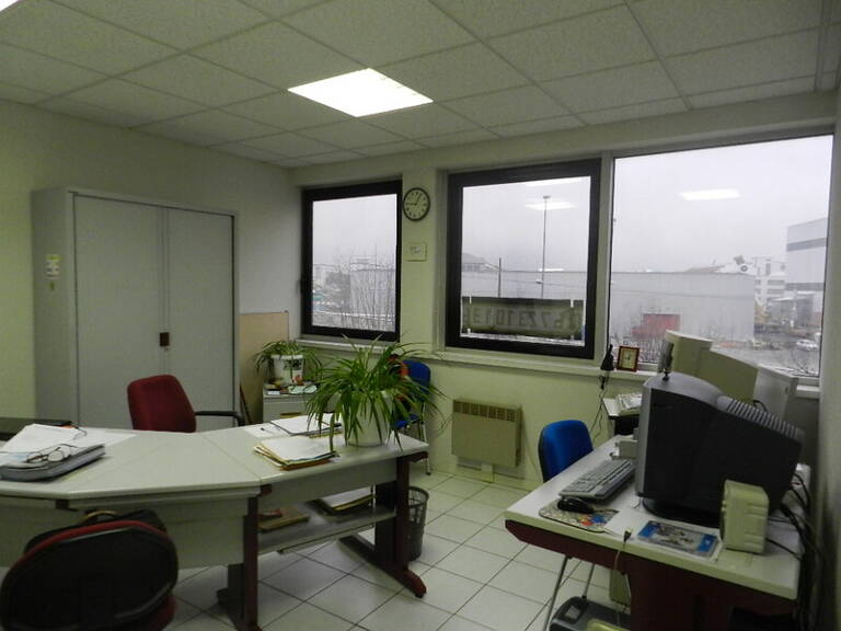 Dpt Isère (38), à louer GRENOBLE Bureau 127 M² — photo 1