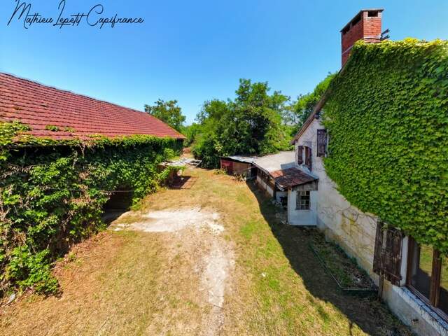 Maison EN PIERRE à vendre 5 pièces CUBJAC (24) 148 m² AVEC GRANGE 100 m² SUR TERRAIN 6133 m² zone ZC — photo du bien