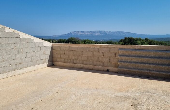 Studio avec grande terrasse à Saint Savournin — photo 3