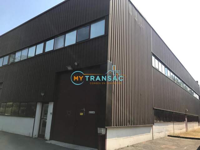My Transac vous propose à la location un local d'activité de 345 m² situé à Noisy le Grand 93 avec accès PL — photo du bien
