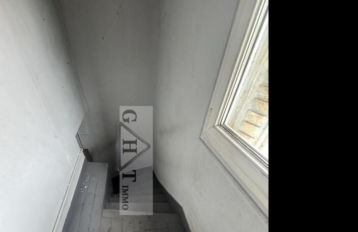 IMMEUBLE  de 190M² VEC LOCAL COMMERCIAL À IVRY-SUR-SEINE — photo 4