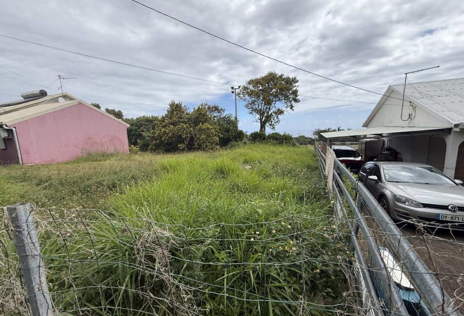 À acheter 162000 EUR à Saint-Pierre : terrain de 350m2 — photo 1