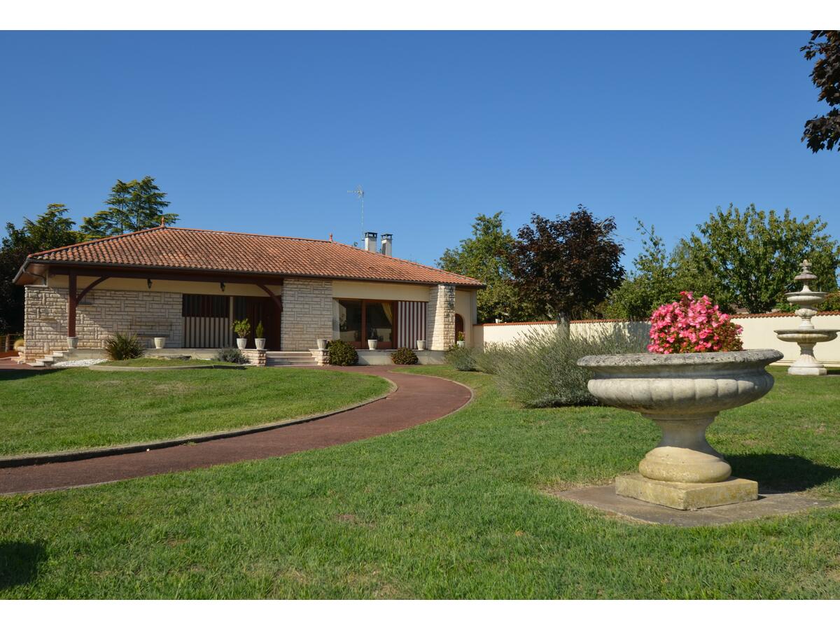 Villa / Maison  T6 à vendre Coutras 33230