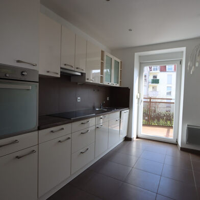 Appartement 3 pièces 246000 €