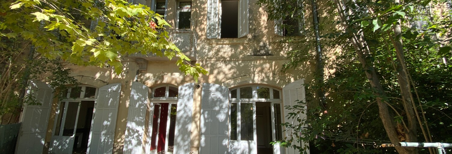 Immeuble   m² à vendre à Salon-de-Provence (13300)