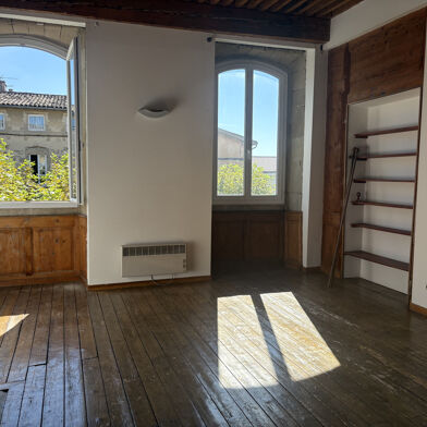 Appartement 4 pièces 240000 €