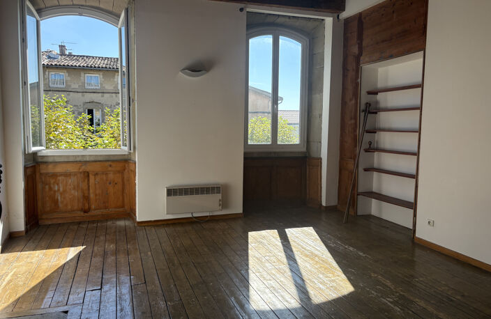Appartement f4 dans immeuble 18 ème — photo 2