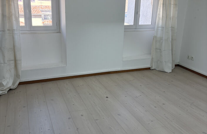 Appartement f4 dans immeuble 18 ème — photo 5