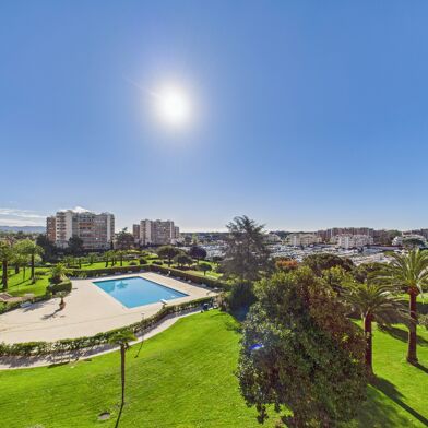 Appartement  425000 €