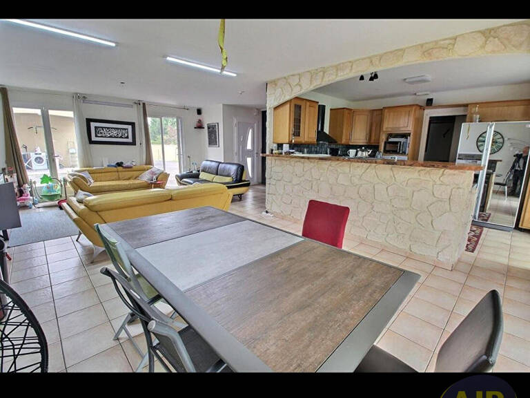 Maison Saintes 180 m² — photo 1