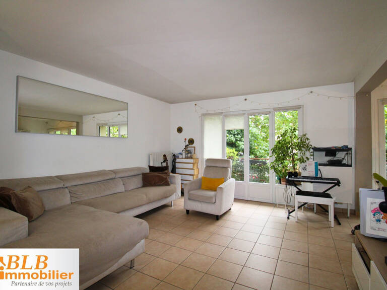 SUPERBE APPARTEMENT À MAUREPAS 78310 AVEC BALCON, CAVE - RÉS — photo 1