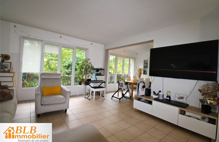 SUPERBE APPARTEMENT À MAUREPAS 78310 AVEC BALCON, CAVE - RÉS — photo 2