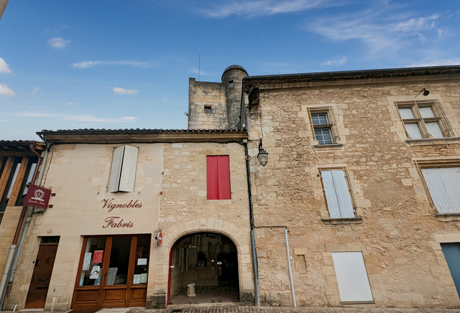 33 330 - Saint-Emilion - Tour de Garde — photo 1