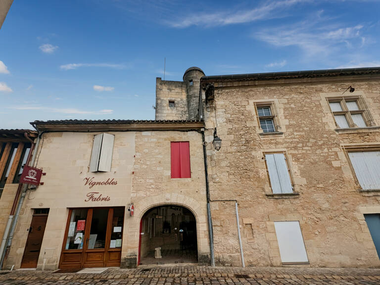 33 330 - Saint-Emilion - Tour de Garde — photo 1
