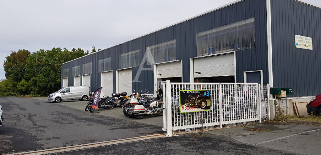 Parking  T1 à louer Rochefort 17300