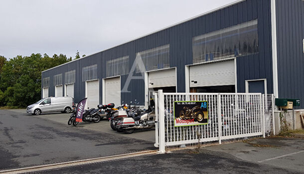 Parking 1 pièces  à louer Rochefort 17300