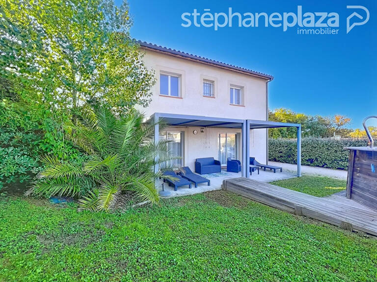 Exclusivité Plaza Immobilier- L'Isle Jourdain - Maison  T5 de 120m² sur un Terrain de 694 m² - Garage — photo 1