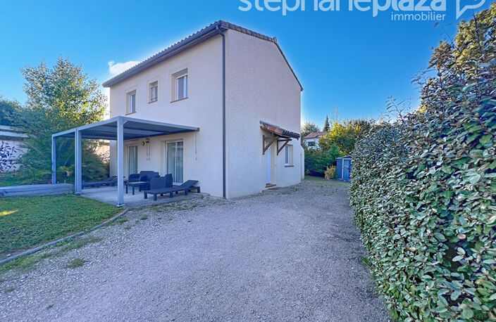 Exclusivité Plaza Immobilier- L'Isle Jourdain - Maison  T5 de 120m² sur un Terrain de 694 m² - Garage — photo 2