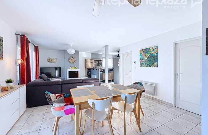 Exclusivité Plaza Immobilier- L'Isle Jourdain - Maison  T5 de 120m² sur un Terrain de 694 m² - Garage — photo 4