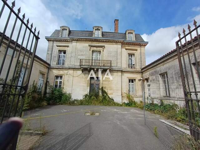 MAISON DE VILLE — photo du bien