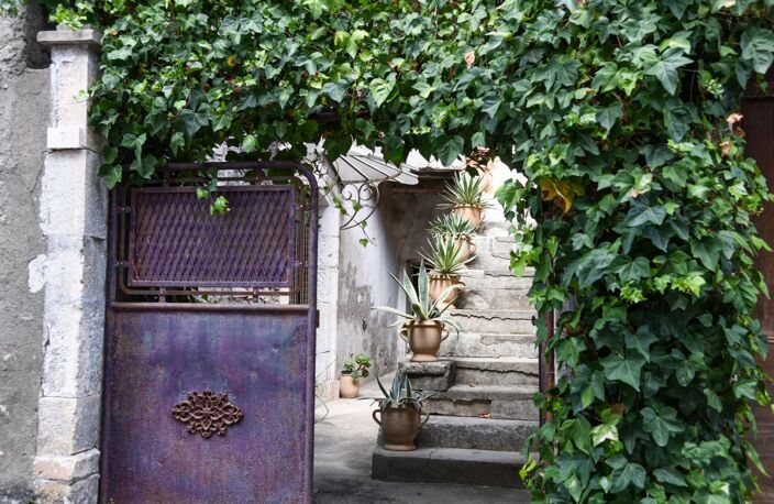 Maison de village en pierre avec cour — photo 4
