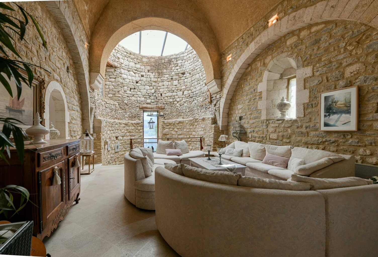 Uzès Nord, superbe demeure historique datant de l’an 815 — photo 1