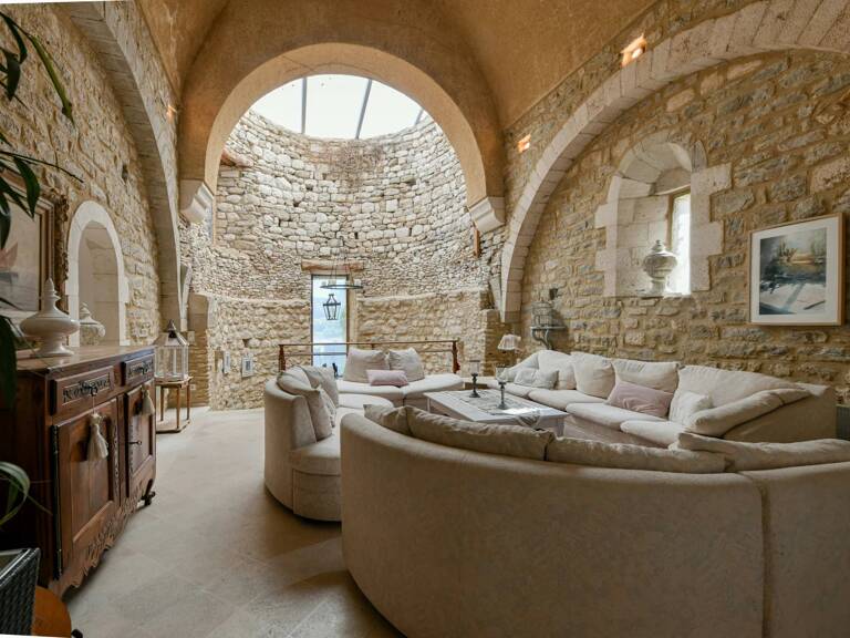 Uzès Nord, superbe demeure historique datant de l’an 815 — photo 1