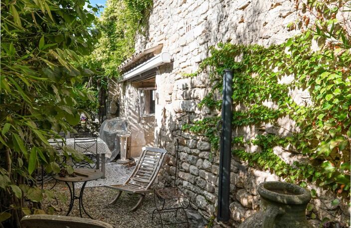 Uzès Nord, superbe demeure historique datant de l’an 815 — photo 2